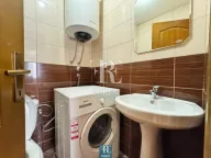 Izdavanje, dvosoban stan, 90m², Stari Aerodrom, Podgorica - image 12