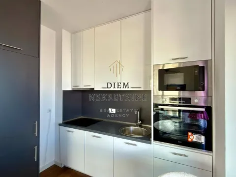 Rent, one bedroom apartment, 49m², Centar, Bar - image 1