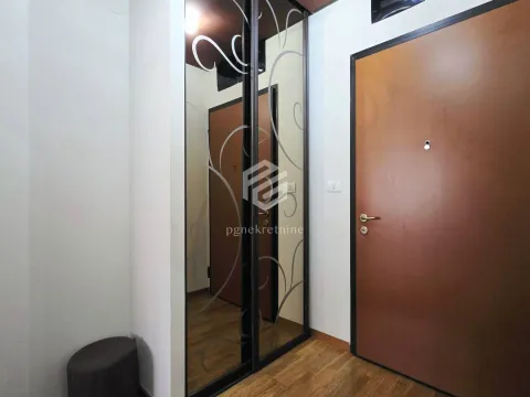 Rent, two bedroom apartment, 75m², City Kvart, Podgorica - image 18