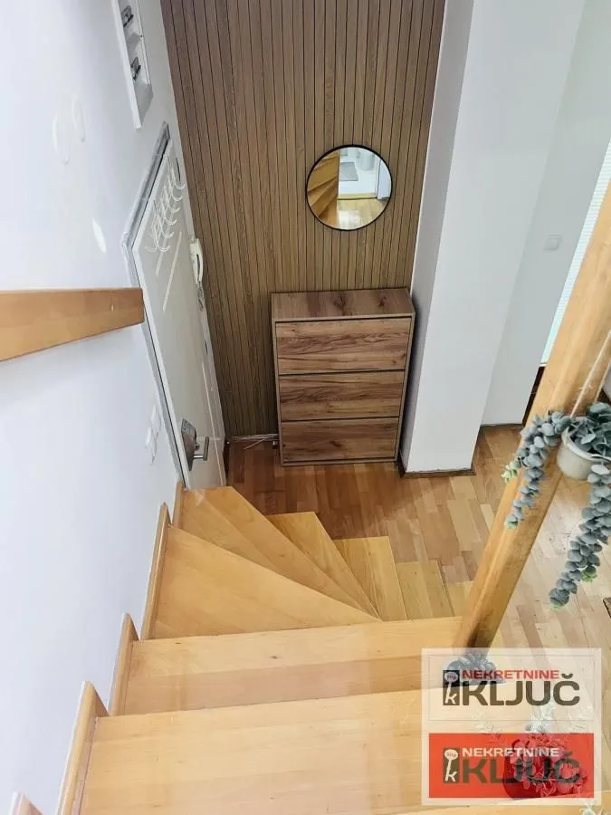 Prodaja, dvosoban stan, 42m², Centar, Novi Sad