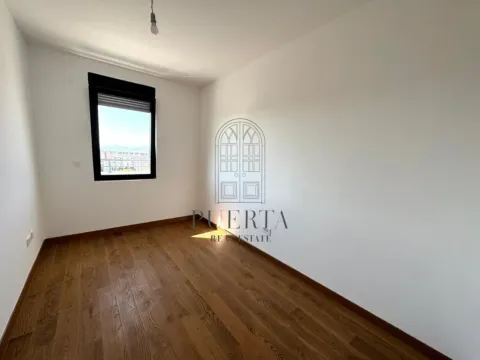 Izdavanje, dvosoban stan, 75m², Tološka šuma, Podgorica - image 13