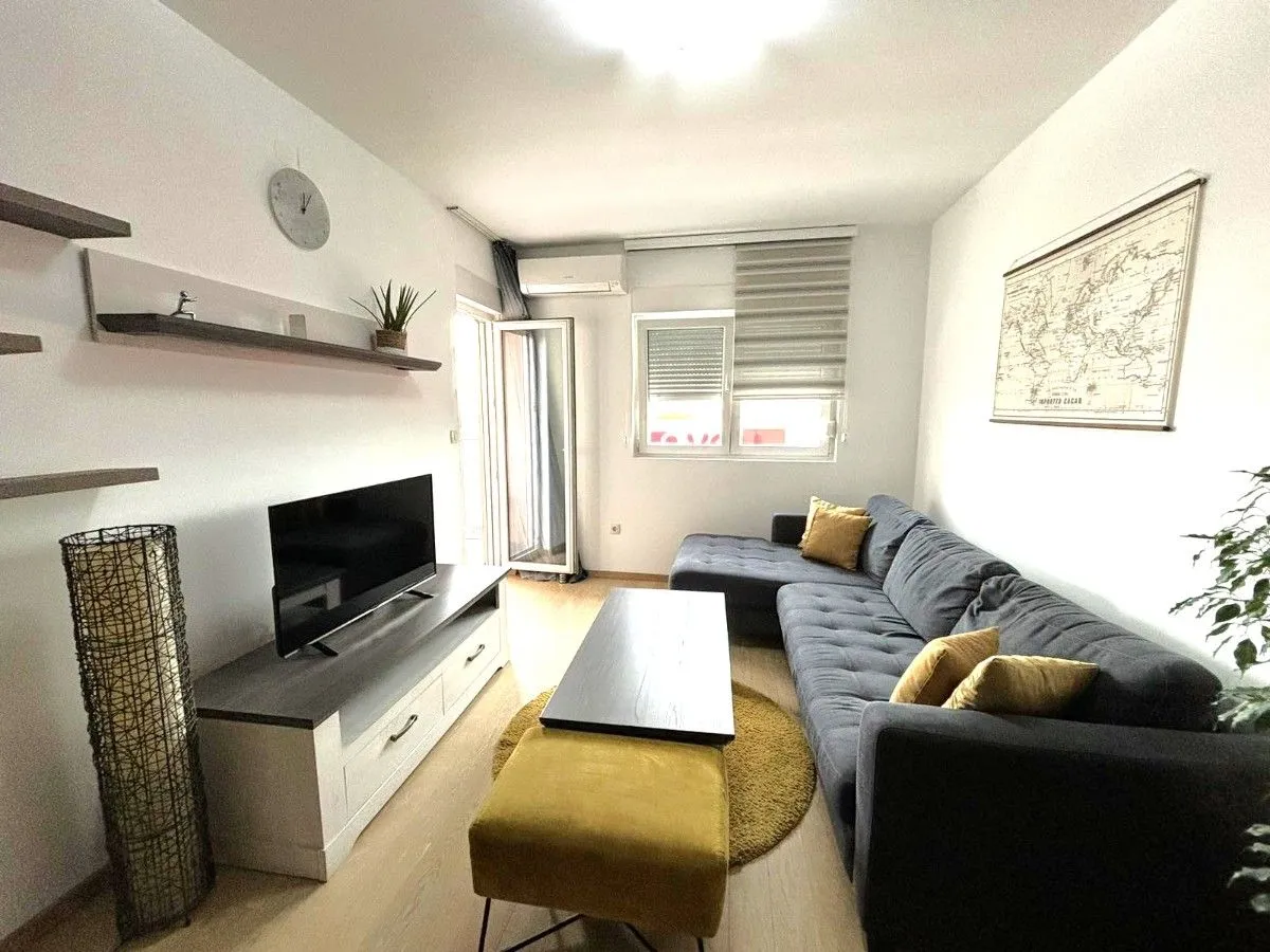 Izdavanje, jednosoban stan, 45m², City Kvart, Podgorica