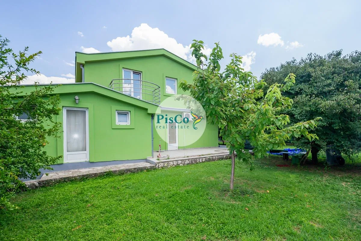 Prodaja, kuća, 200m², Zagorič, Podgorica
