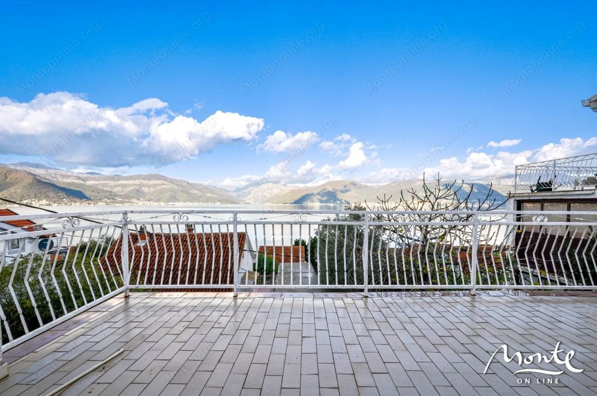 Prodaja, kuća, 168m², Krašići, Tivat