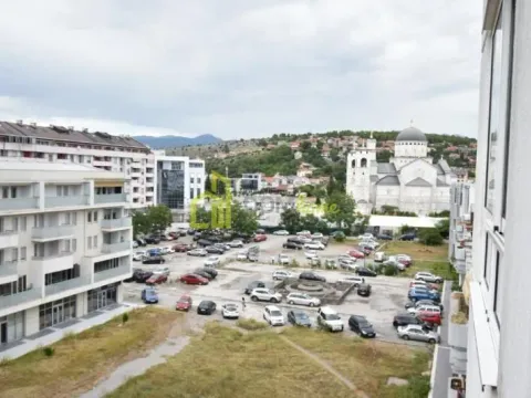 Izdavanje, trosoban stan, 117m², Preko Morače, Podgorica - image 11