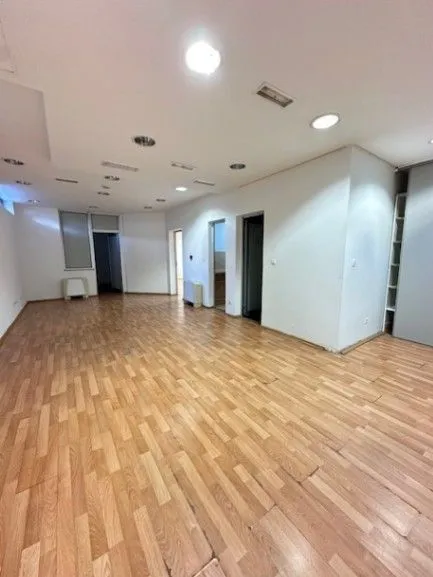 Izdavanje, poslovni prostor, 157m², Preko Morače, Podgorica