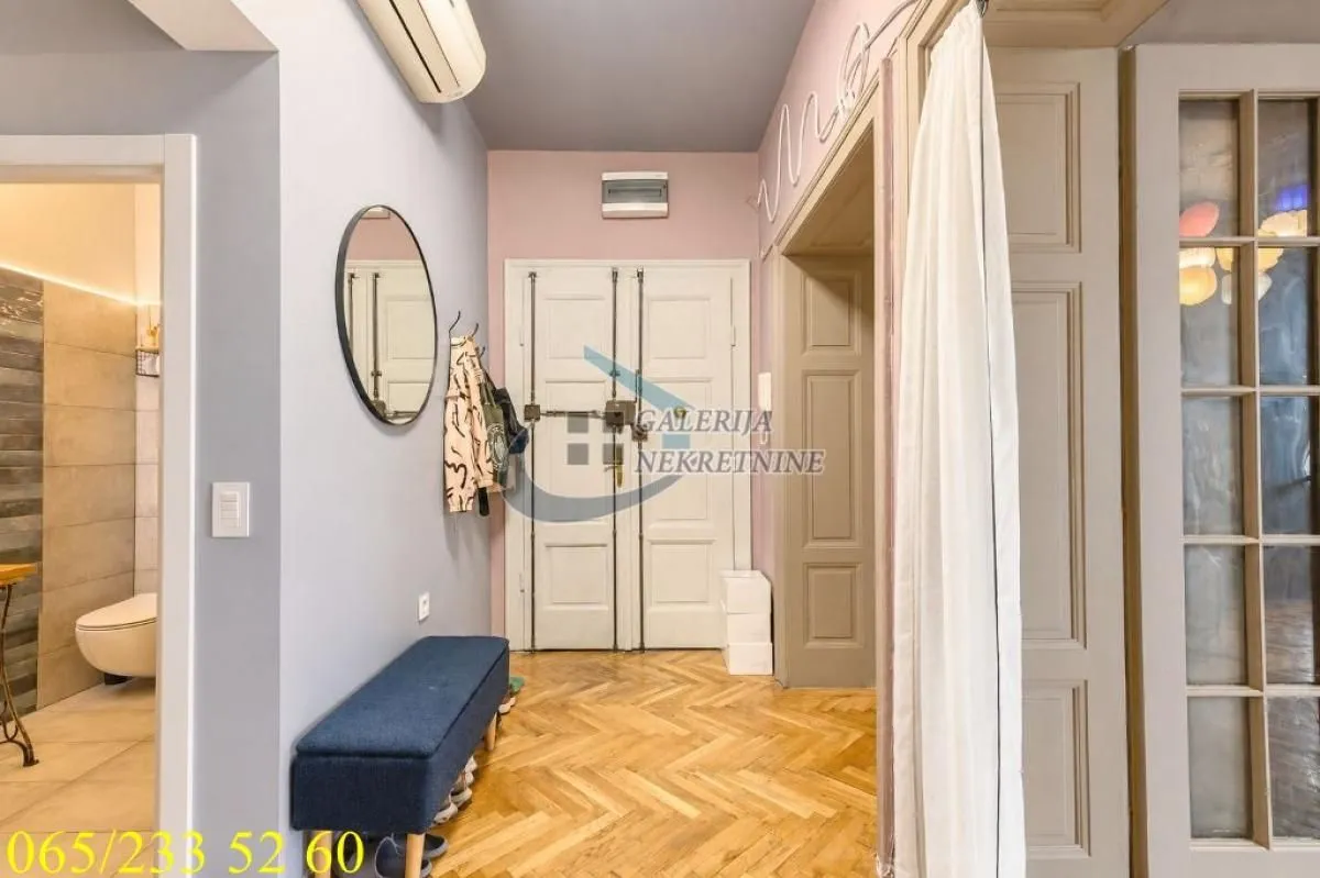 Prodaja, četvorosoban stan, 153m², Stari Grad, Beograd