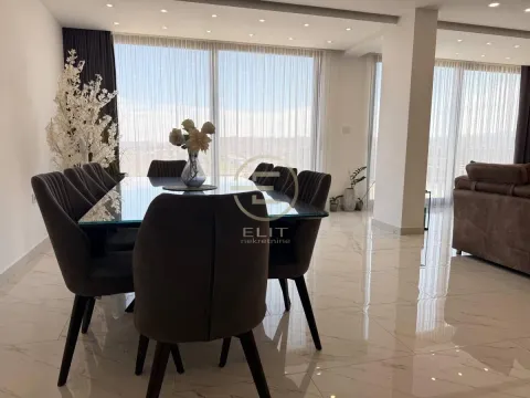 Prodaja, kuća, 173m², Sremska Kamenica, Petrovaradin - image 5