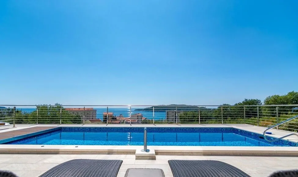 Sale, house, 400m², Bečići, Budva