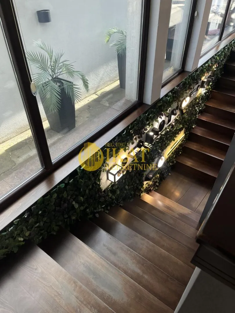 Sale, house, 445m², Čukarica, Beograd