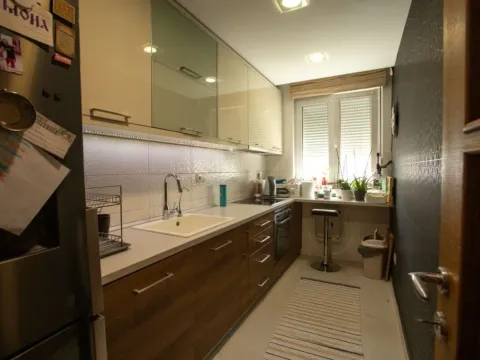 Sale, four bedroom apartment, 176m², Grbavica, Novi Sad Sve Podlokacije - image 5