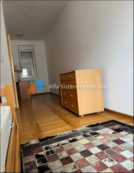 Izdavanje, trosoban stan, 90m², Crveni Krst, Beograd