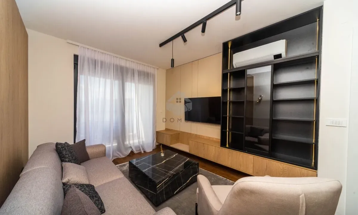Izdavanje, jednosoban stan, 51m², Tološi, Podgorica