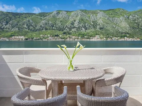 Prodaja, dvosoban stan, 100m², Dobrota, Kotor - image 5