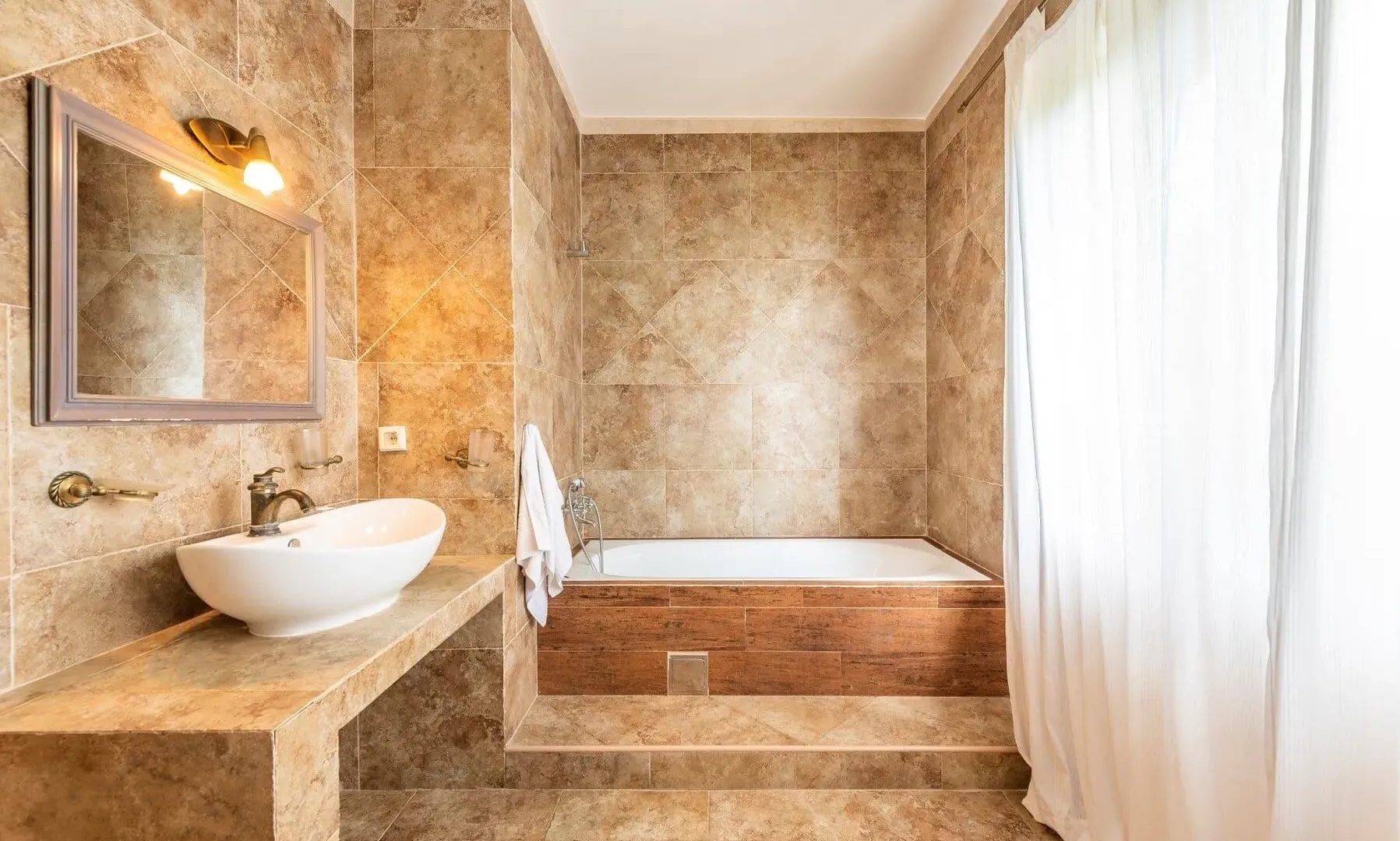 Sale, house, 650m², Kuljače, Budva