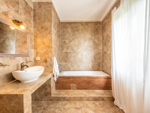 Sale, house, 650m², Kuljače, Budva - image 12