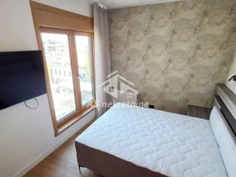 Izdavanje, trosoban stan, 95m², Savski Venac, Beograd - image 13