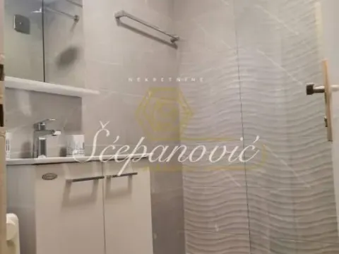 Izdavanje, dvosoban stan, 64m², Centar, Novi Sad - image 12