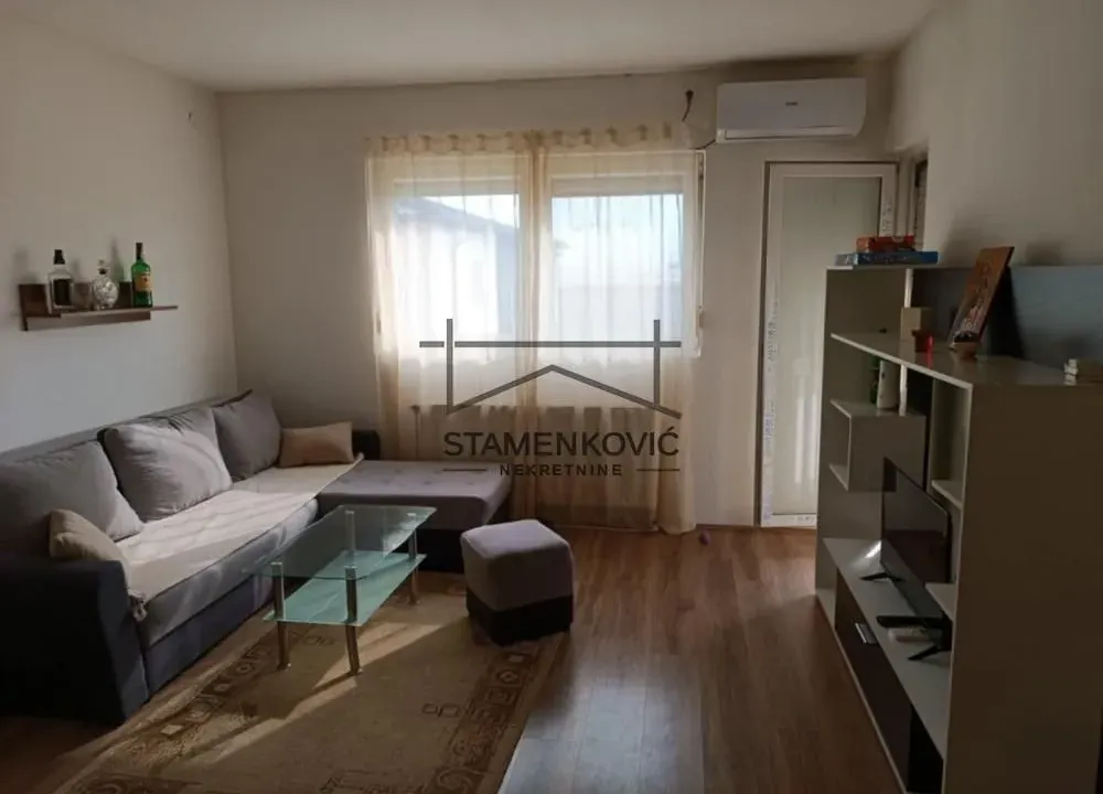 Prodaja, jednosoban stan, 39m², Lipov gaj, Novi Sad Sve Podlokacije