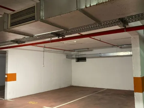 Rent, parking/garage, 18m², Centar, Podgorica - image 2