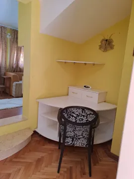 Rent, three bedroom apartment, 100m², Tivat, Crna Gora - image 17