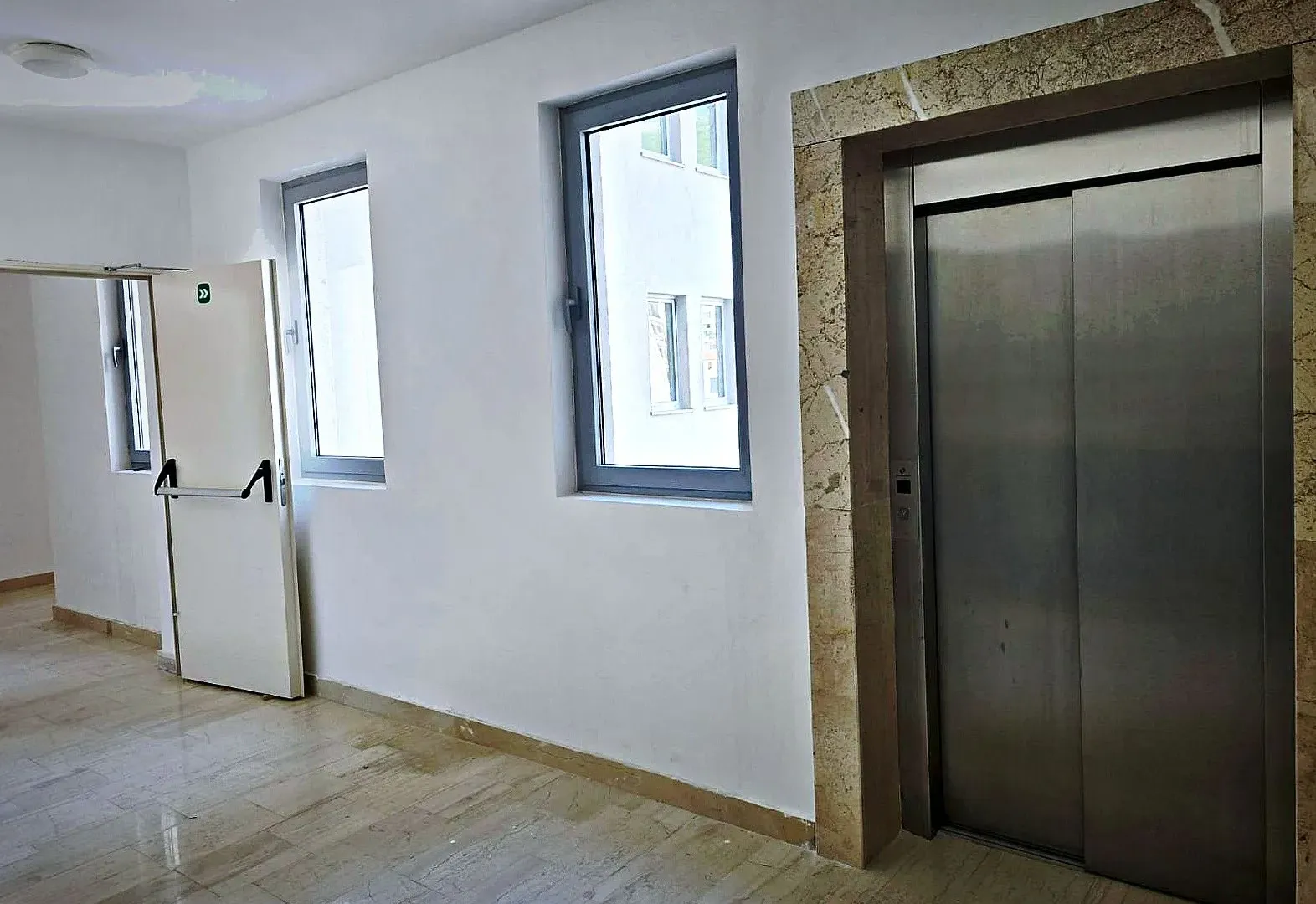 Prodaja, dvosoban stan, 73m², Bečići, Budva
