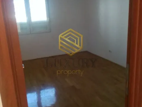 Prodaja, jednosoban stan, 45m², Stari Aerodrom, Podgorica - image 5