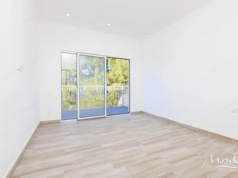 Prodaja, kuća, 134m², Bar, Crna Gora - image 13