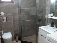 Izdavanje, dvosoban stan, 80m², Rafailovići, Budva - image 19