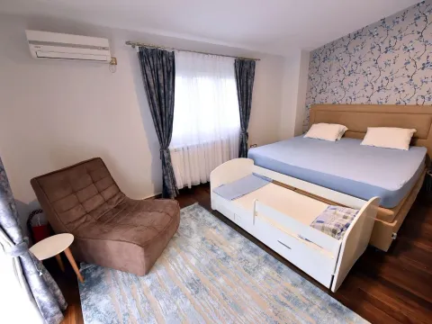 Sale, house, 175m², Podgorica, Crna Gora - image 8