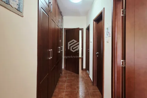 Rent, two bedroom apartment, 125m², Gorica C, Podgorica - image 20