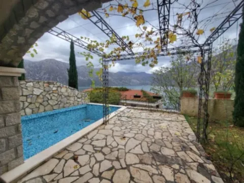 Prodaja, trosoban stan, 126m², Kostanjica, Kotor - image 10