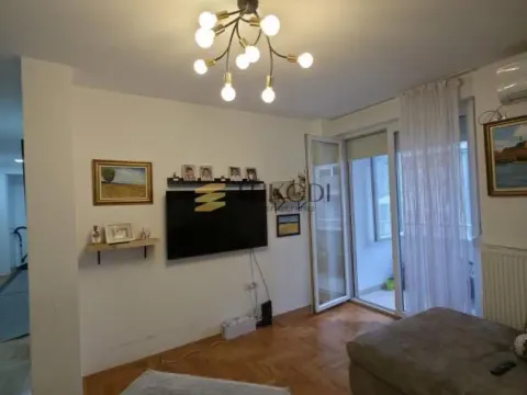Prodaja, četvorosoban stan, 92m², Grbavica, Novi Sad Sve Podlokacije - image 3