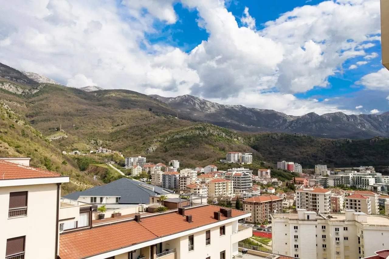 Sale, two bedroom apartment, 55m², Bečići, Budva
