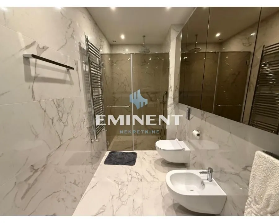 Prodaja, trosoban stan, 105m², Novi Beograd Blok 65, Novi Beograd Sve Podlokacije