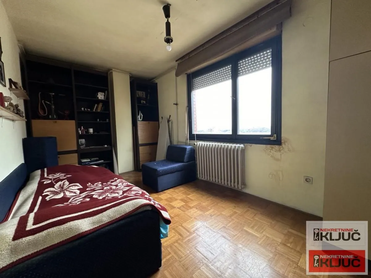 Prodaja, trosoban stan, 71m², Bulevar Oslobodjenja, Novi Sad Sve Podlokacije