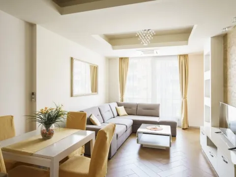 Izdavanje, jednosoban stan, 50m², Budva, Crna Gora - image 4