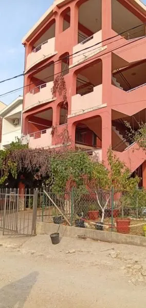 Prodaja, kuća, 450m², Bar, Crna Gora