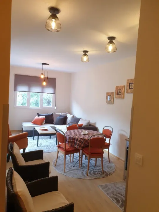 Prodaja, jednosoban stan, 42m², Centar, Budva