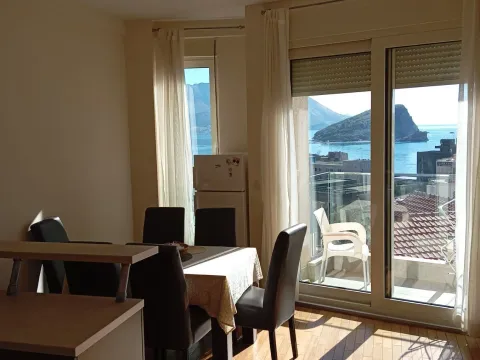 Izdavanje, jednosoban stan, 55m², Budva, Crna Gora - image 1