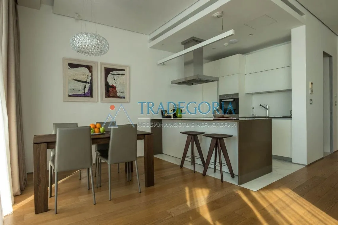Prodaja, jednosoban stan, 95m², Budva, Crna Gora