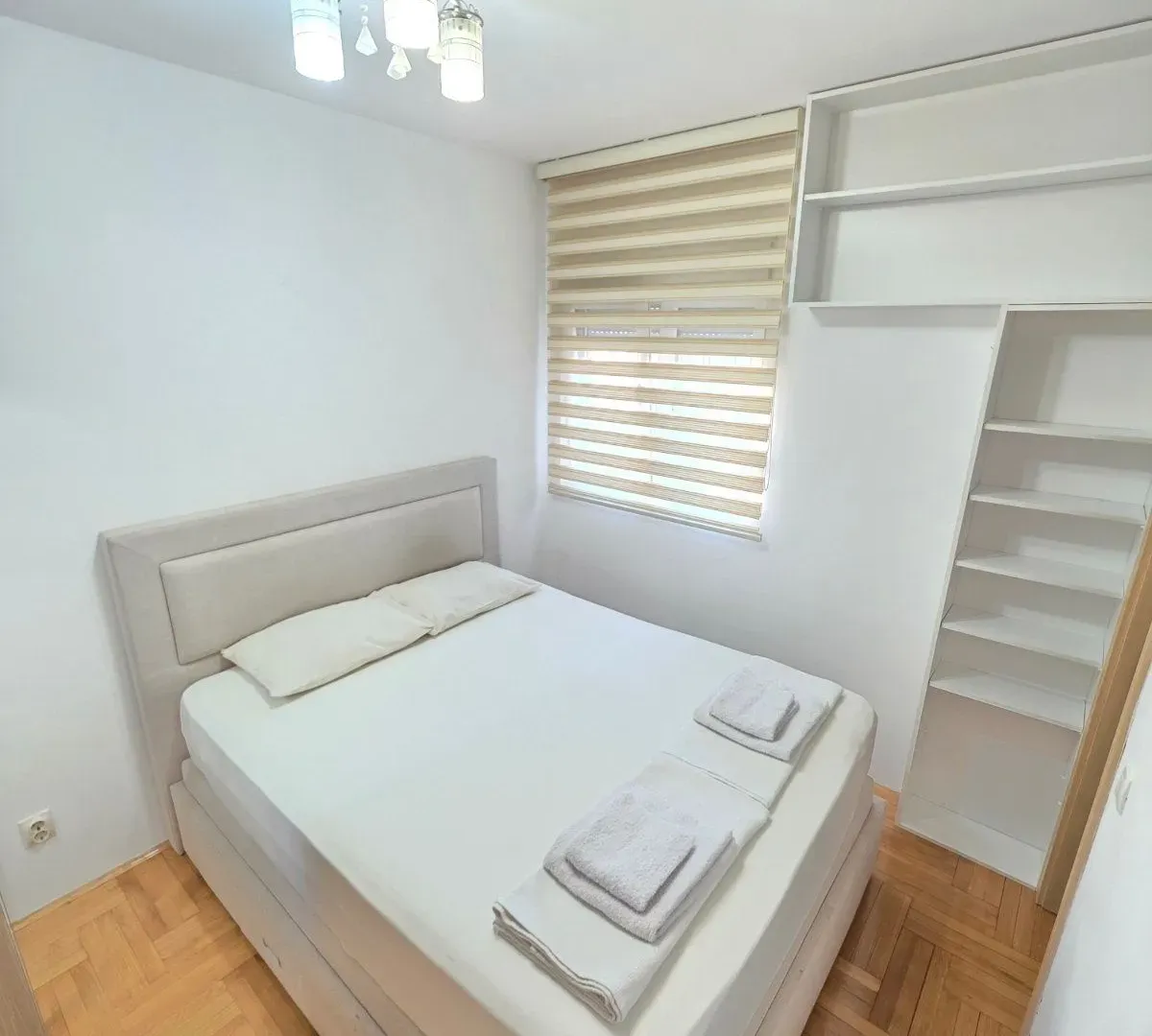 Izdavanje, dvosoban stan, 60m², Budva okolina, Budva