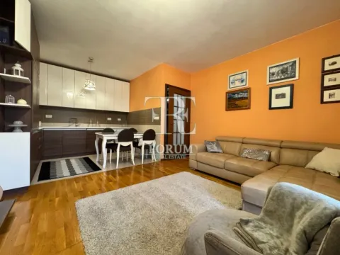 Rent, two bedroom apartment, 74m², City Kvart, Podgorica - image 3