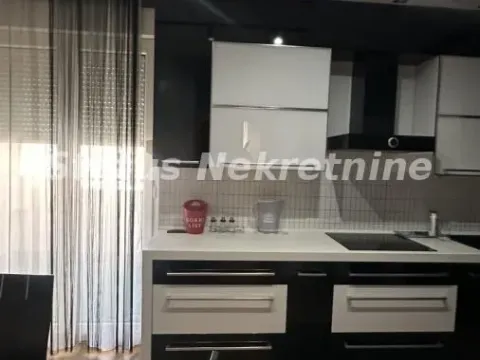 Izdavanje, stan, 126m², Adamovićevo Naselje, Novi Sad Sve Podlokacije - image 2