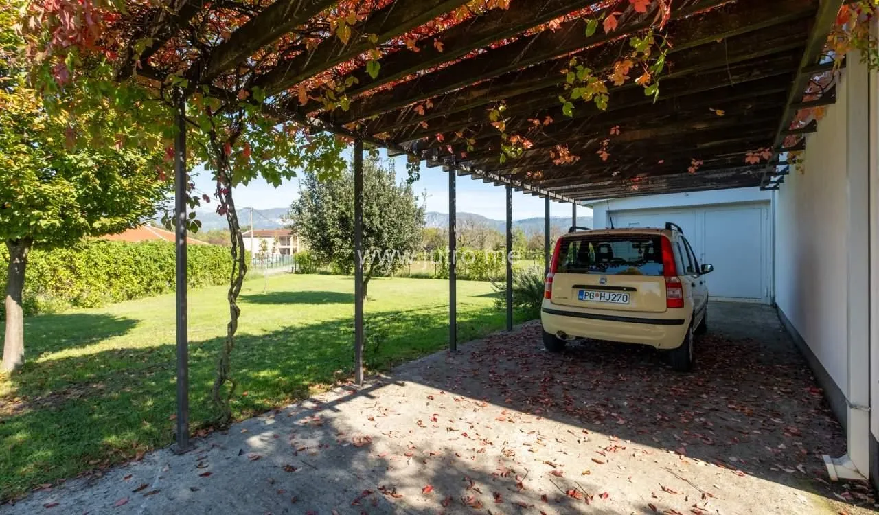 Rent, house, 200m², Spuž, Danilovgrad
