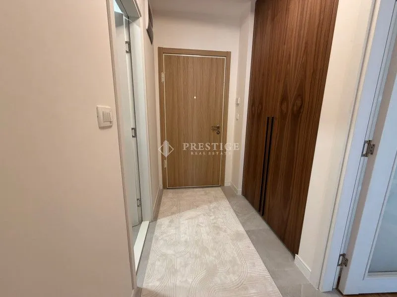 Izdavanje, jednosoban stan, 50m², Central Point, Podgorica