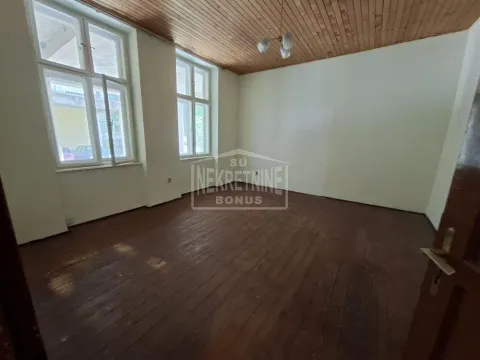 Stan in Kertvaroš