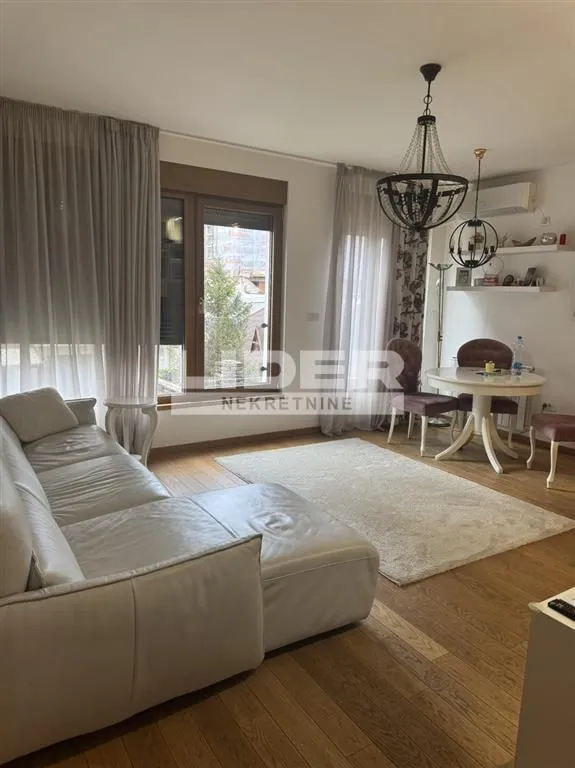 Izdavanje, trosoban stan, 70m², Crveni Krst, Beograd