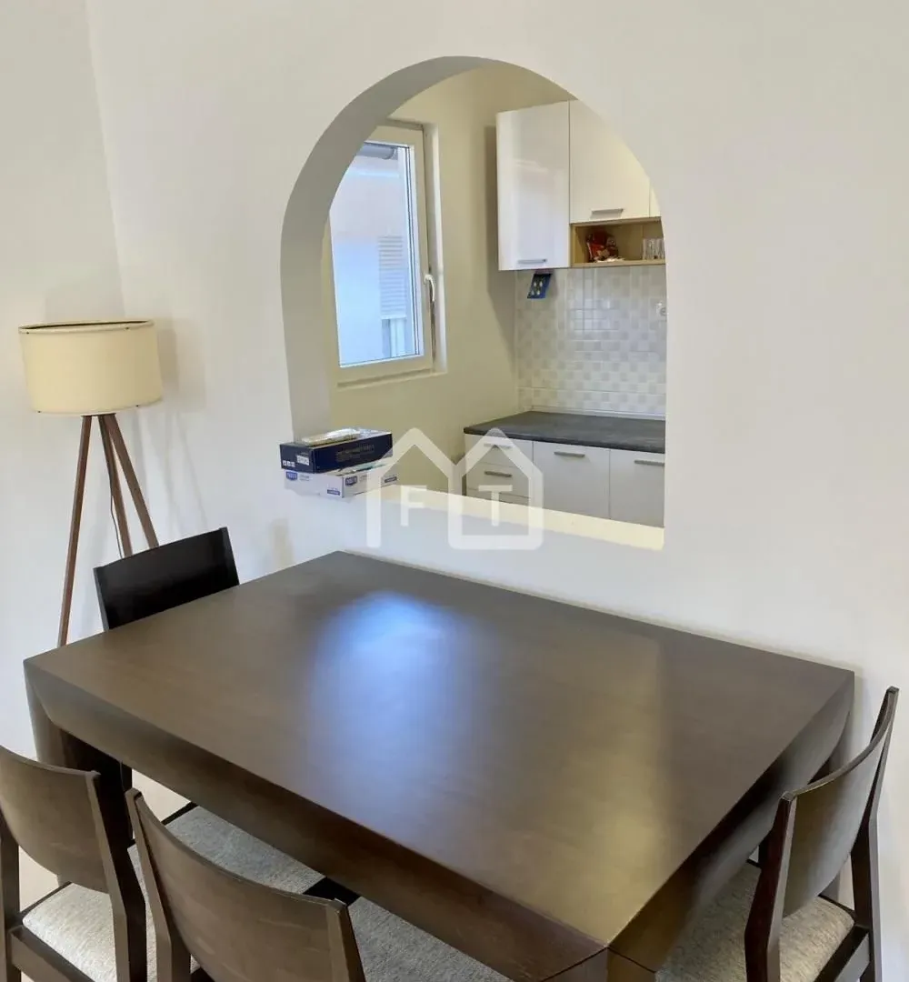 Izdavanje, trosoban stan, 76m², Bežanija, Beograd