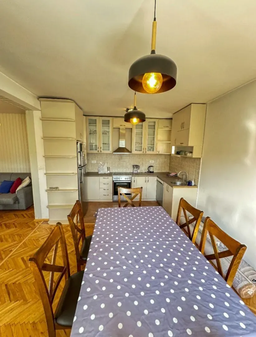 Izdavanje, dvosoban stan, 106m², Stari Aerodrom, Podgorica